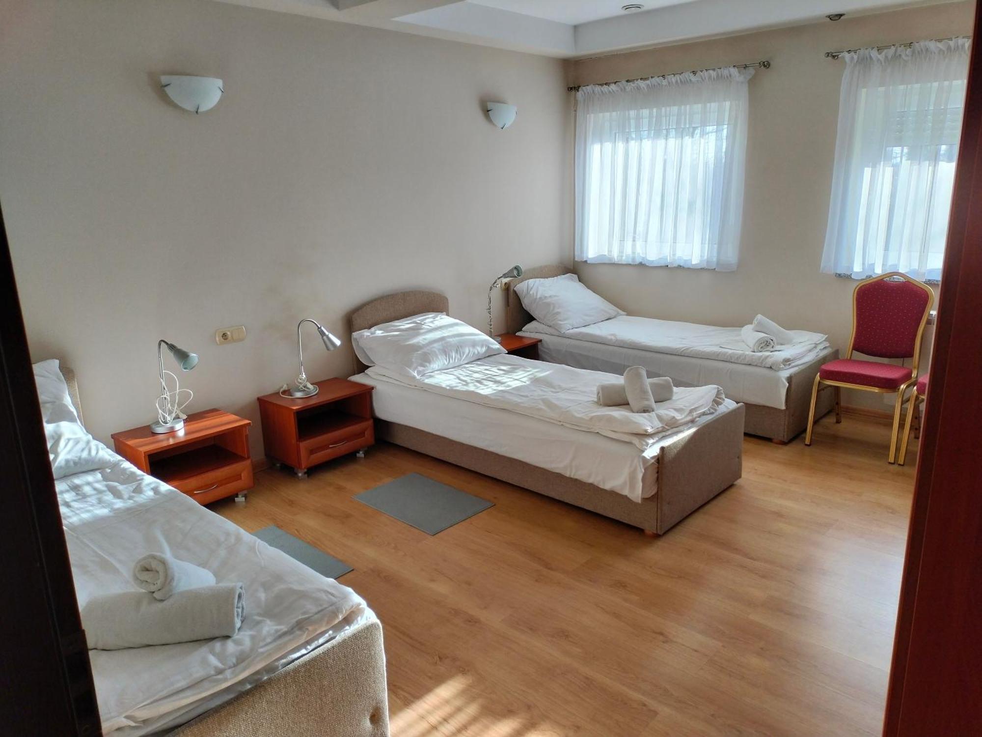Bankietowa Hotel & Restauracja Ostrów Wielkopolski Zimmer foto