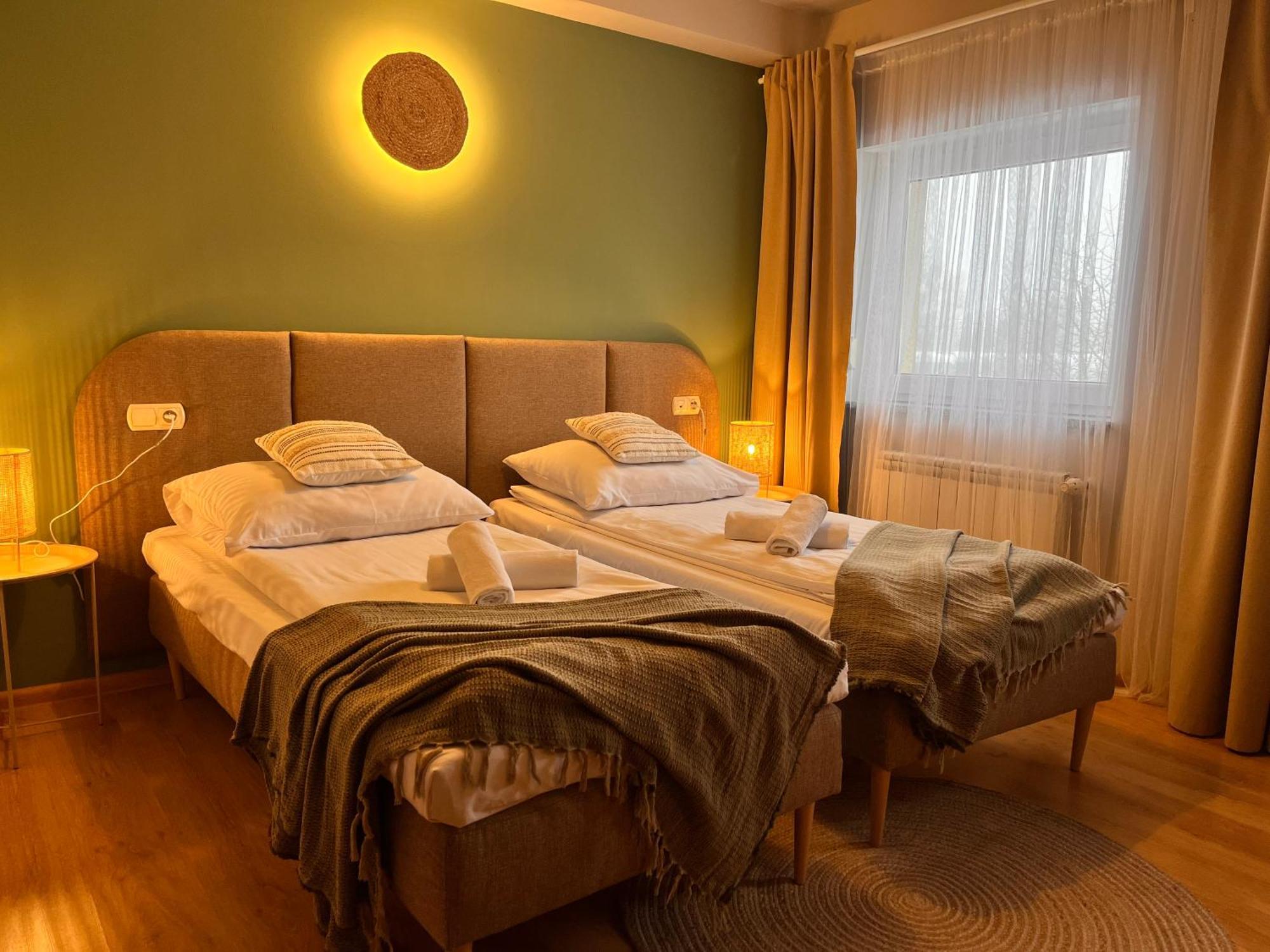 Bankietowa Hotel & Restauracja Ostrów Wielkopolski Exterior foto