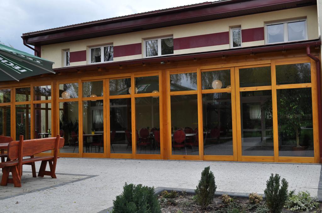 Bankietowa Hotel & Restauracja Ostrów Wielkopolski Exterior foto