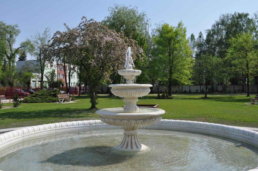 Bankietowa Hotel & Restauracja Ostrów Wielkopolski Exterior foto
